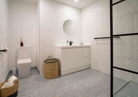 No.4 @ Foxes Hollows - Local Tourism 1