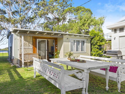 Noddys Riverside - Australia Shopping 3