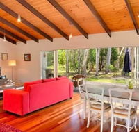 Noosa Lake House - Australia Shopping