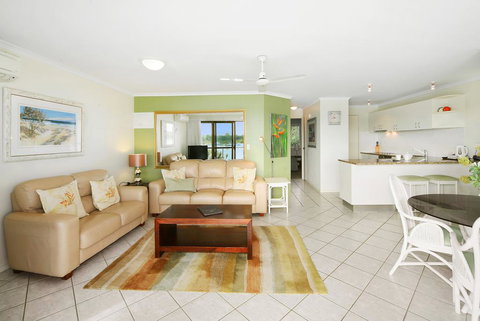 Noosa Shores Apartment 10 - Local Tourism 2