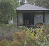 Noosa Studio at Lake Weyba - Australia Shopping