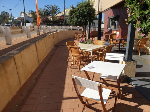 Northampton Motor Hotel - Accommodation Australia 2
