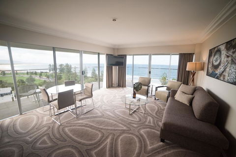 Novotel Wollongong Northbeach - Local Tourism 1
