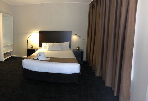 Nowra Motor Inn - Local Tourism 3