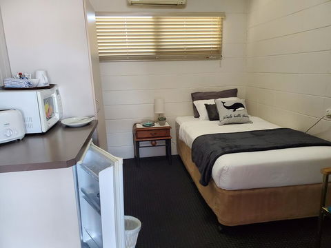 O'Sheas Windsor Hotel - Accommodation Australia 1