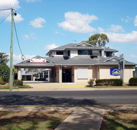 Oakey Motor Inn - Bed n Breakfasts
