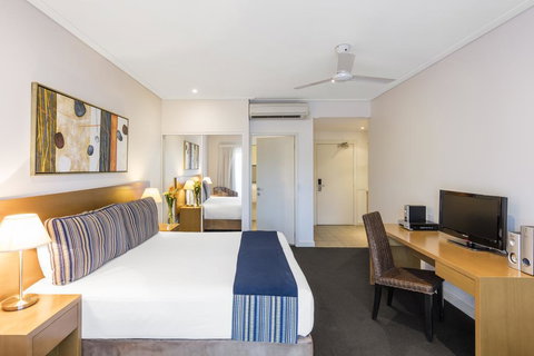 Oaks Broome Hotel - Local Tourism 3