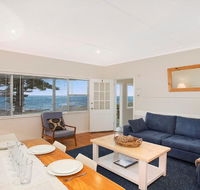 Ocean Blue Apartment One - oceanfront apartment - Accommodation Australia