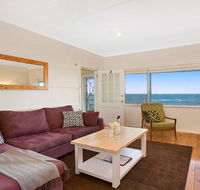 Ocean Blue Apartment Two - oceanfront apartment - Accommodation Australia