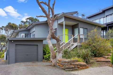 OCEAN ESCAPE - The Ultimate Luxury Beach House - Accommodation Australia 1