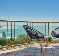 Ocean Front Moffat Beach Private Rooftop Terrace Walk to cafe's restaurants - Accommodation Australia