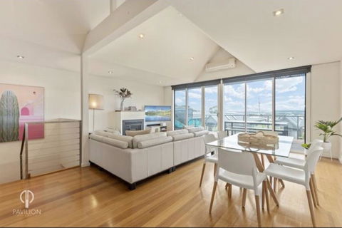 Ocean Grove House With Fantastic Ocean Views - Accommodation Australia 3