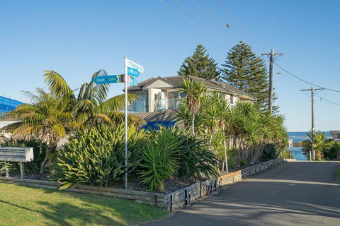 Ocean Pines, Unit 1 - Blue Bay, NSW - Australia Shopping 3