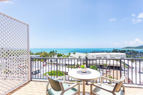 OCEAN VIEWS 10A - Local Tourism 0