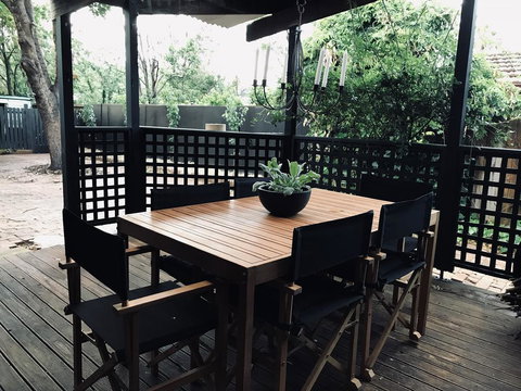 Old Railway Cottage - Bed n Breakfasts 2