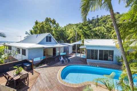 On The Beach - Accommodation Australia 1