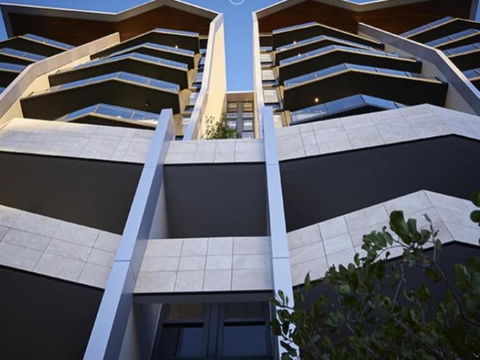 ONE OAK (693I) - Australia Shopping 0