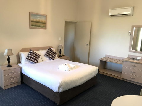 Orange Motor Lodge - Accommodation Australia 3