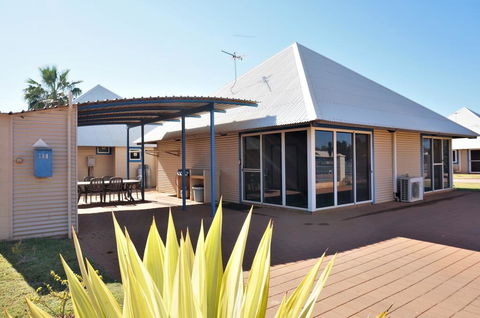 Osprey Holiday Village Unit 114 - Gorgeous 3 Bedroom Holiday Villa With A Pool In The Complex - Accommodation Australia 2