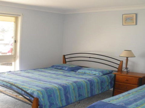 Ourimbah - Across From The Local Rock Pools - Accommodation Australia 2