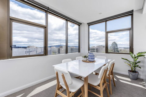 Oversized Luxe 1 Bedder - Amazing Barton - Gym - Local Tourism 3