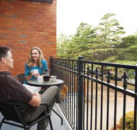 Oxley Court Serviced Apartments - Accommodation Australia