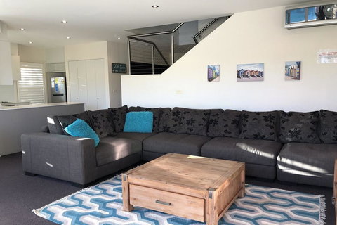 Pacific Blue 505/265 Sandy Point Road - Local Tourism 3