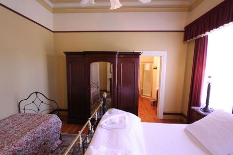 Palm House - Local Tourism 2