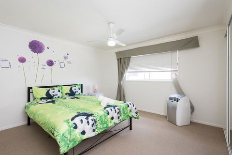 Panda Holiday -Close Mountain Ocean Pet Friendly - Accommodation Australia 0