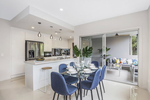 Park Avenue Luxe Townhouse Brand New Sleeps 9 - Australia Shopping 3