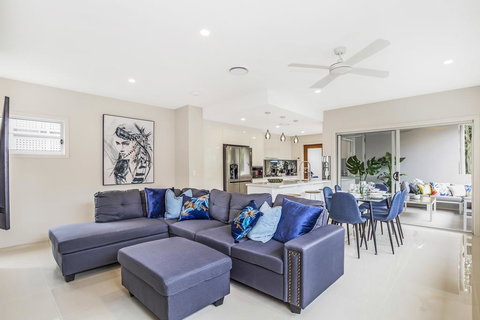 Park Avenue Luxe Townhouse Brand New Sleeps 9 - Australia Shopping 0