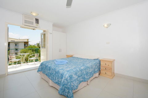 Peninsular Apartments - Accommodation Australia 2