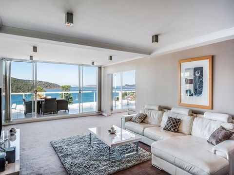 Penthouse 707 - 4 Bedroom Oceanview Penthouse - Local Tourism 0