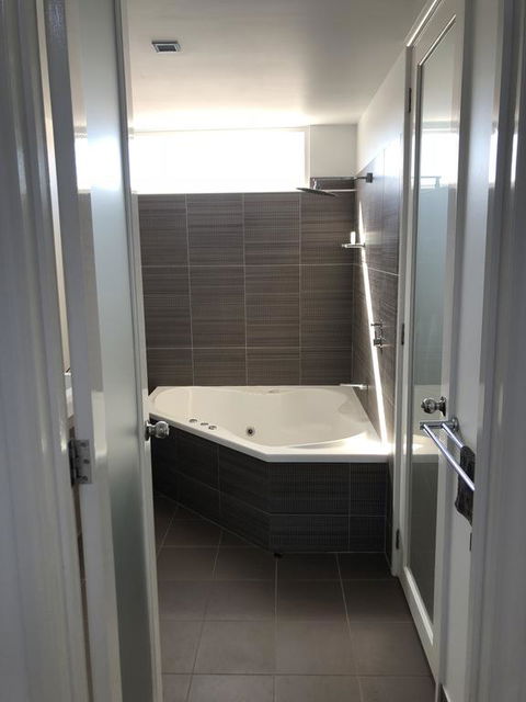 Penthouse Bendigo - Accommodation Australia 3