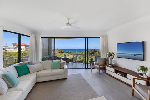 Penthouse Luxe, Sunrise Beach - Local Tourism 1