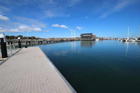 Perth Beachside Holiday House - Local Tourism 2