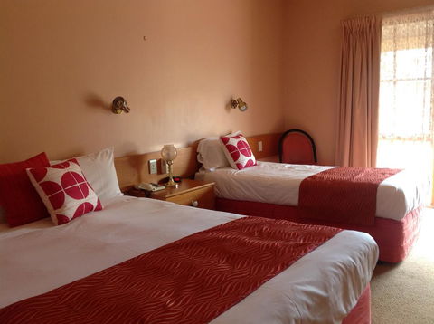 Philadelphia Motor Inn - Local Tourism 1