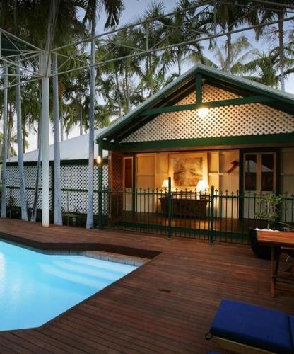 Pinctada McAlpine House - Accommodation Australia 3