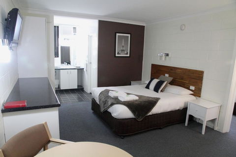 Plainsman Motel - Australia Shopping 1