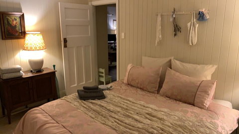 Pool House - Australia Shopping 2