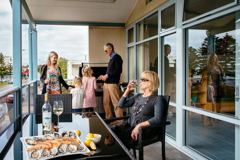 Port Lincoln Foreshore Apartments - Accommodation Australia 2