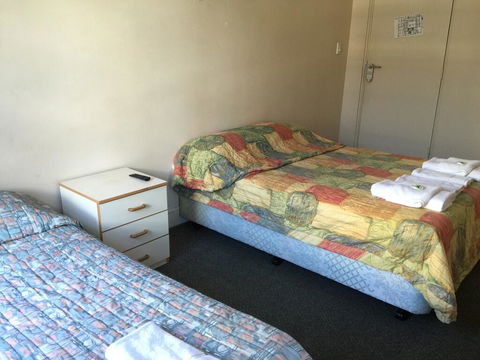 Port Macquarie Hotel - Australia Shopping 2