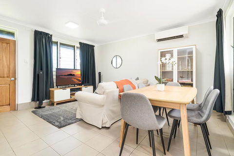 Private Pool, Big Backyard, Aircon - Paradise! - Accommodation Australia 1