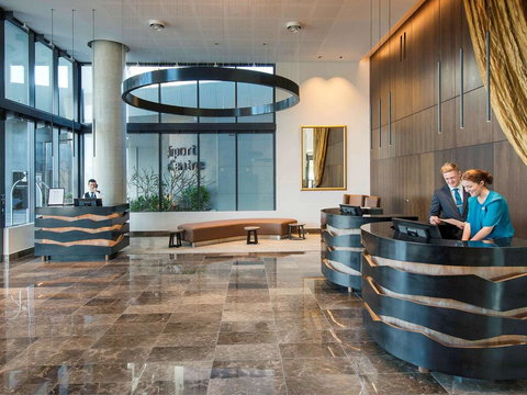 Pullman Brisbane Airport - Bed n Breakfasts 0