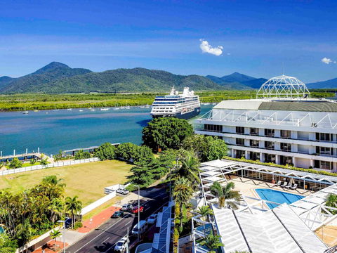 Pullman Reef Hotel Casino - Accommodation Australia 1