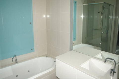 Q1 1 Bedroom Apartment On 30th Floor - Local Tourism 2