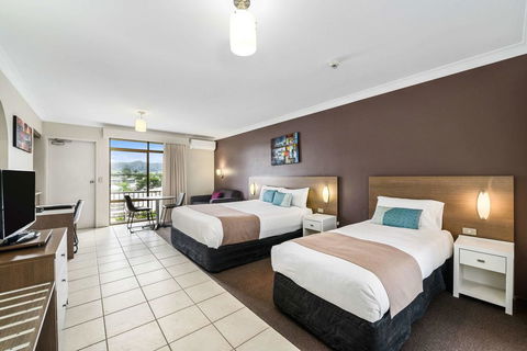 Quality Hotel City Centre - Bed n Breakfasts 3