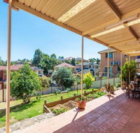Quiet and spacious living close to all attractions - Accommodation Australia