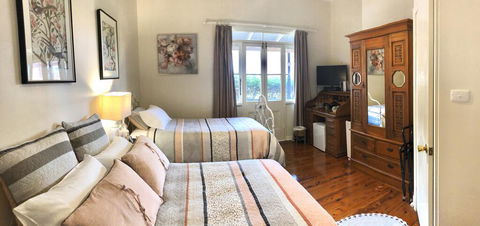 QUILTY HOUSE (Formerly Beethovens) - Local Tourism 1
