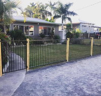 QUIRKY QUEENSLANDER 6 BEDROOM HOME - Accommodation Australia